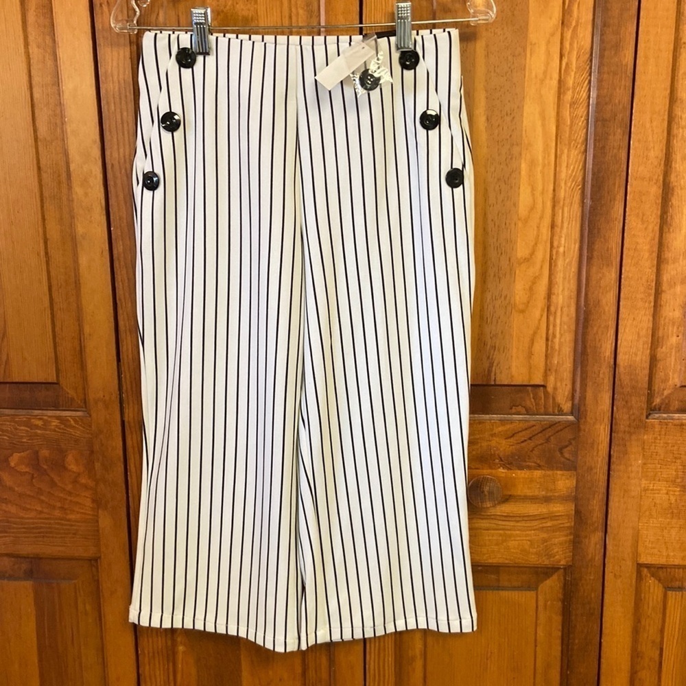 Versona Modern Crop Black/White Striped Wide Leg Pull-on Pant Size XS NWT